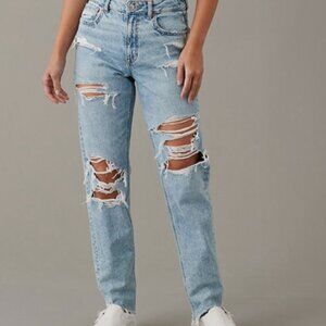 American Eagle Mom Jean in Size 4